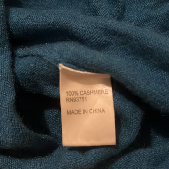 InCashmere Blue 100% Cashmere Slim Crew Neck Pullover Sweater, Women's Size XS - Picture 5 of 6